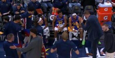 TRENER JOKIĆ UŽIVAO U NOVOM TIJUMFU DENVERA: Srbin davao instrukcije, oslablljeni Nagetsi srušili Janisov Milvoki! (VIDEO)