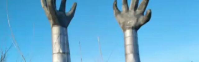 Ova skulptura kod Fruške gore ima jaku simboliku: Nećete verovati od čega je napravljena, od nje zastaje dah