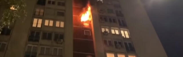 POŽAR U ZGRADI, NAJMANJE TROJE MRTVIH! Devetoro u kritičnom stanju, vatrogasci se bore sa stihijom (VIDEO)