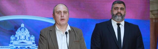 Opozicionar udario na opoziciju: Šibicarske fore, ispadamo smešni i neozbiljni!