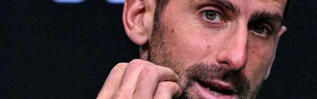 Novak Đoković kažnjen na Vimbldonu zbog psovanja na srpskom jeziku