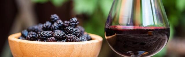 Domaće kupinovo vino: Recept od 2 sastojka koji se prenosi generacijama - Osvaja ukusom