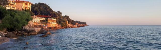 Snimak mora i plaže u Sutomoru ostavlja bez daha (VIDEO)