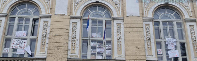 Profesori Sremca apeluju na učenike da se vrate na nastavu