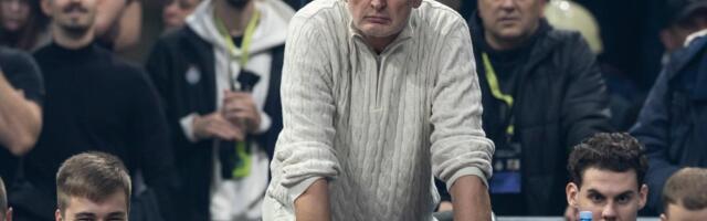 Žarko Paspalj nije seo ceo meč! Pogledajte šta je radio na meču protiv Bajerna... /GALERIJA/