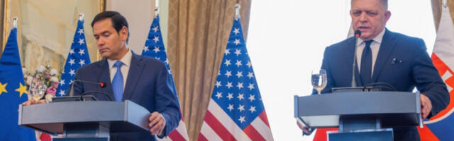 Словачка купује четири авиона В-16 и нуди САД помоћ у преговорима Русије и Украјине