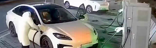 Sramna navika vlasnika električnih vozila! Dođu na stanicu za punjenje, onad usledi najgora moguća bahatost: Snimak razbesneo celu planetu (Video)