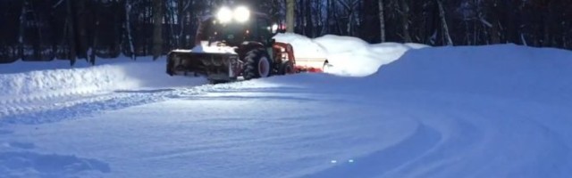 POZVAO POLICIJU I REKAO DA JE UBIO DEČKA SVOJE MAJKE! Tražio je samo jedno - DA DOĐU GRTALICOM!