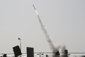 Хамас прети ракетним нападом на Тел Авив, израелске снаге настављају са нападима на Газу