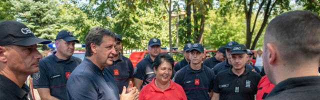 Gašić u Nišu dočekao srpske vatrogasce koji su u Grčkoj gasili požare
