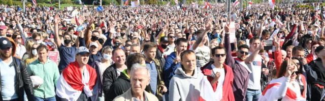 Горбачов подржао демонстранте у Белорусији: Браво!