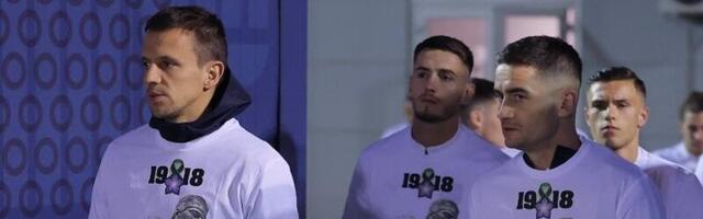 Srbija pamti heroje! Reprezentativci na prvi trening izašli u majicama posvećenim primirju u Prvom svetskom ratu (FOTO)