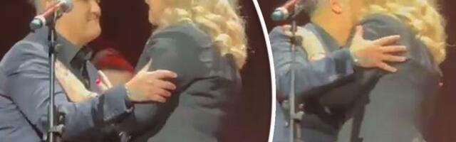 Goca plače na bini, Marija Šerifović odmah prišla i zagrlila je: Dirljiva scena na koncertu u Šabanovu čast