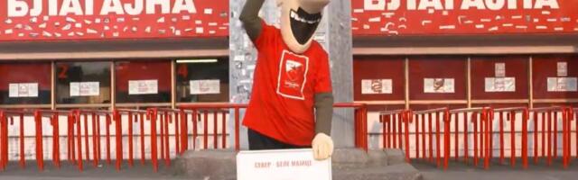 Zvezda ponovo obradovala najmlađe: Druženje sa Zvezdanom Zvezdanićem, prvotimcima, fan zona pred Napredak...