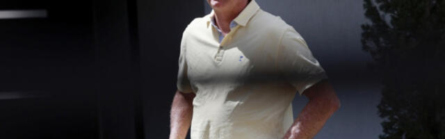 Болсонаро на одељењу интензивне неге у стабилном стању