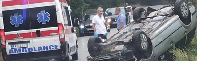 STRAVIČNA NESREĆA NA AUTO-PUTU KOD KOLARA! Četiri osobe povređene, među njima i DVOJE DECE, vozilo SLETELO!