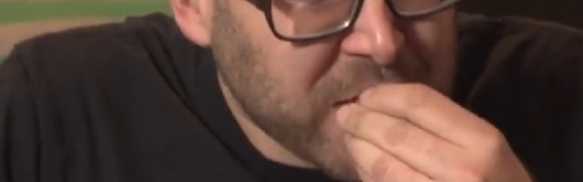 Pojeo je tri najljuće papričice na svetu za svega par sekundi, nakon toga desilo se nešto neočekivano! (VIDEO)