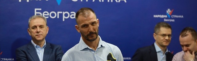 "Igraju fudbal glavama, hoće da nas zaplaše"