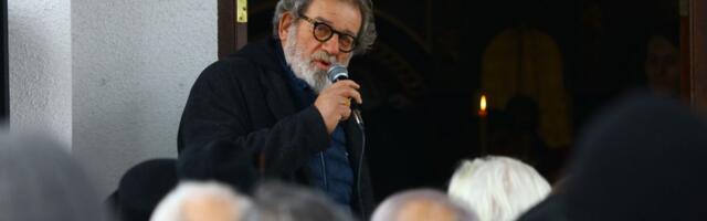 Boda Ninković utučen, plače dok drži govor na sahrani brata: "Potkrala se jedna greška, meni nerazumljiva"