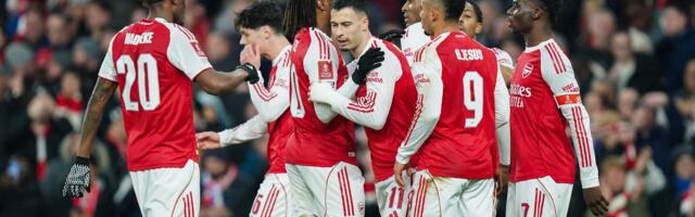 Posle ispada ekipe Čelsija, fudbaleri Arsenala odbili da pozdrave klupske legende, internet gori: Sramota, oni su gomila razmaženih diva!