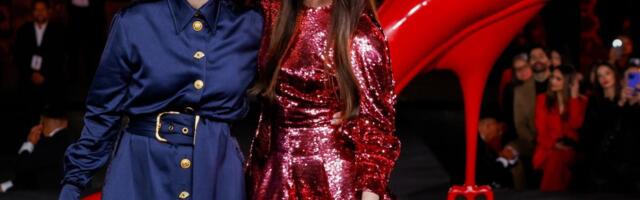 Mini-haljina & čizme iznad kolena: Modno izdanje En Hatevej zbog kojeg su svima popadale vilice (FOTO)