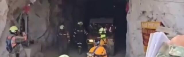 Мексико: рудар спасен из поплављеног тунела после две недеље