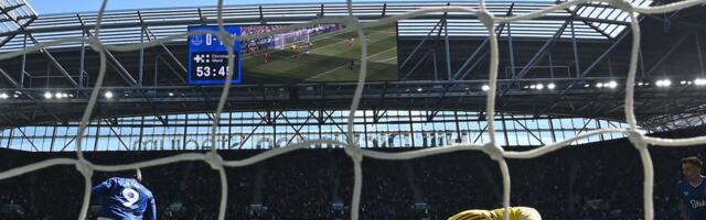 Liverpul kao da ne može bez problema: Nove užasne vesti za Arnea Slota!