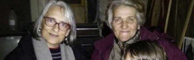 Umetnice poklonile stan devojčici koja uči uz sveću