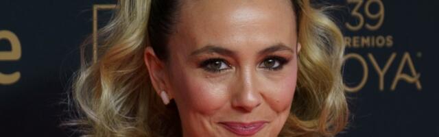 Španska pevačica usred koncerta SKINULA GRUDNJAK I POKAZALA GRUDI: Viralni snimak zapalio mreže (VIDEO)