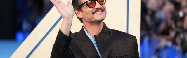 Najpoželjniji muškarac decenije ima dečka? Kikotali su se i šaputali dok su gledali romantični film