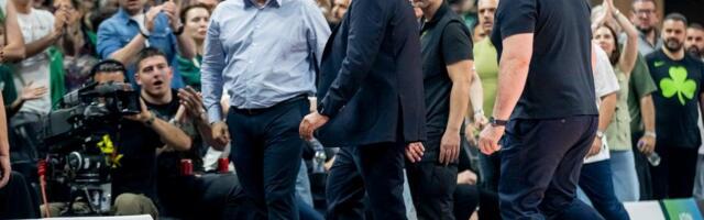 Valensija vratila brejk u atinskom haosu, isključena oba trenera, Ataman divljao (VIDEO)