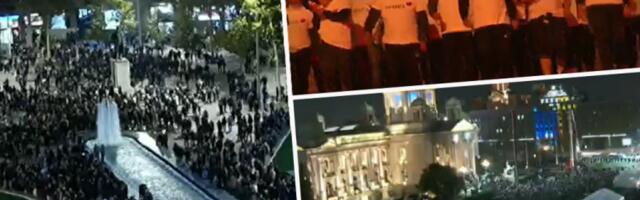 SRBI SA KOSMETA STIGLI U BEOGRAD! Blokaderi vređaju naše heroje i nazivaju ih "kerovima", POLICIJA BLOKRALA PROLAZ! (FOTO, VIDEO)