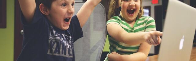 Dan za pamćenje đacima škole u Pančevu: Njihovu učionicu posetio neočekivani gost