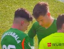 FUDBALER MORAO DA STANE NA GOL, DRUGO REŠENJE NIJE POSTOJALO! Nesvakidašnja situacija u Španiji - ovo se dugo nije desilo, a o gestu trenera bruje svi!