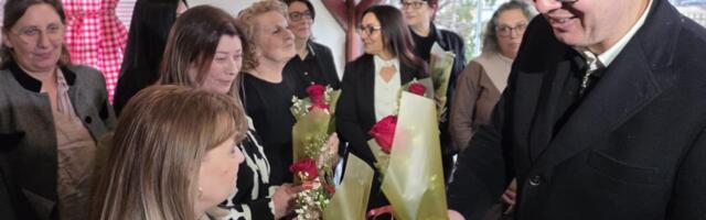 "ŽENE JESU STUB I SNAGA NAŠE SRBIJE" Vučić sa preduzetnicama Borskog i Zaječarskog okruga: Imali smo prijatan razgovor (FOTO)