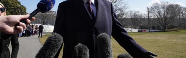 Трамп: Напад на Иран може да траје дуго, или да се заврши за неколико дана