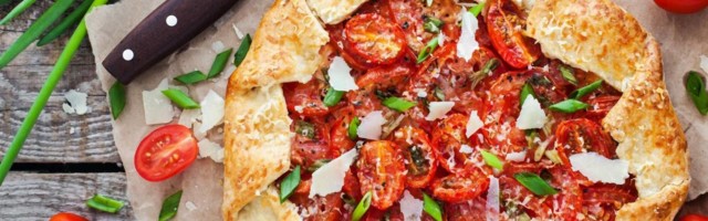 Pita kakvu do sada niste probali - recept za slanu poslasticu sa paradajzom