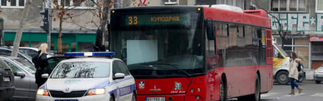 UŽAS NA MILJAKOVCU Žena ispala iz autobusa, pa vozač prešao preko nje