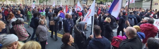 "DECU VAM NE DAMO" Protest građana ispred Predsedništva (VIDEO)
