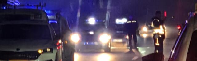 Lančani sudar kod aerodroma: Pik-ap se zabio u taksi, a u njega policijsko vozilo!