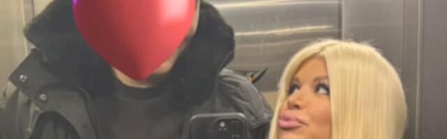 Viši od mame za glavu! Dara Bubamara pozirala sa sinom Konstantinom, a fotografija nasmejala sve