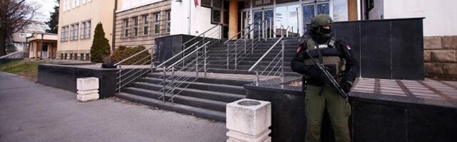 Požar u Specijalnom sudu u Beogradu: Gori krov zgrade