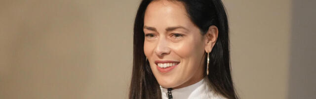 Poznate Srpkinje zajedno raspametile sve na događaju: Ana Ivanović pokazala dekolte, a evo zašto prodaje garderobu!