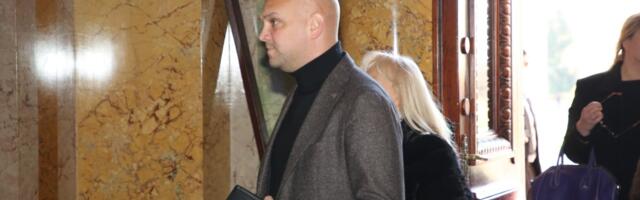 MIhajlo Šaulić nastavlja očevu tradiciju: Venčao sina Šabanovog kuma, cela porodica se okupila na proslavi