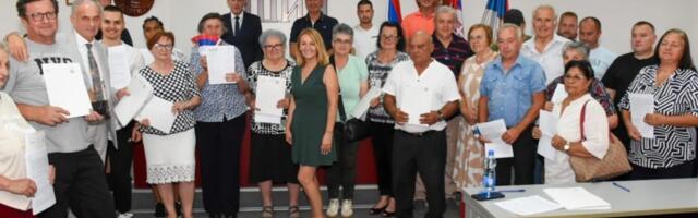 Energetska sanacija uz podršku države: Građanima Šida dodeljena 63 ugovora