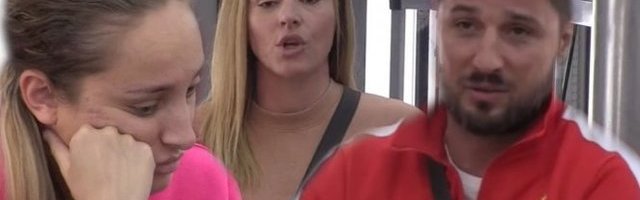 LUNA NE SME DA ODBIJE MARKA! Zorica otkrila da su opet imali se*s i to divljački, Anabale poludela! (Video)