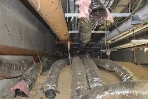 Куда воде ови каблови – домар открио илегално постројење за копање криптовалута у школи