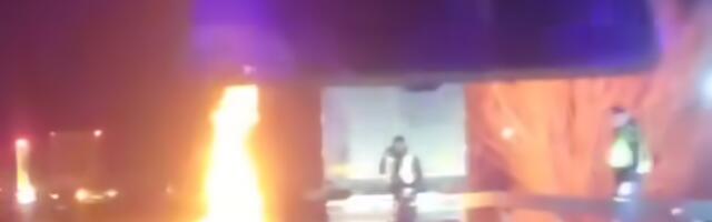 Izgoreo kamion kod motela “Nais”