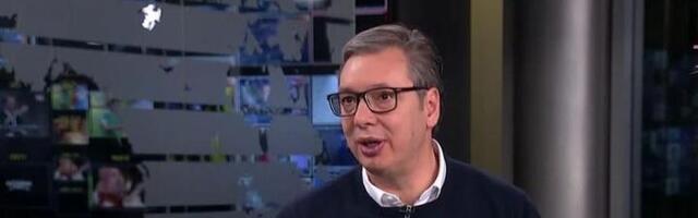Vučić: Dimne bombe su uneli u donjem vešu