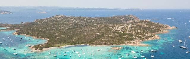 Proveo je 33 godine sam na ostrvu jer mu više nije bilo do razgovora sa ljudima: Kad vidite kako je živeo – razumećete ga (VIDEO)